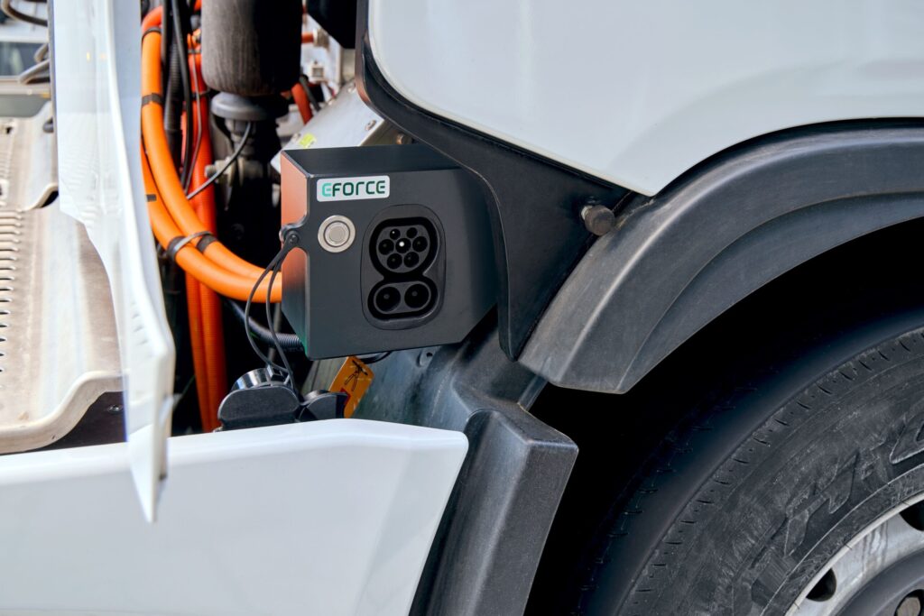 CCS charging inlet from Phoenix Contact enables a charging current of up to 700 A in boost mode.