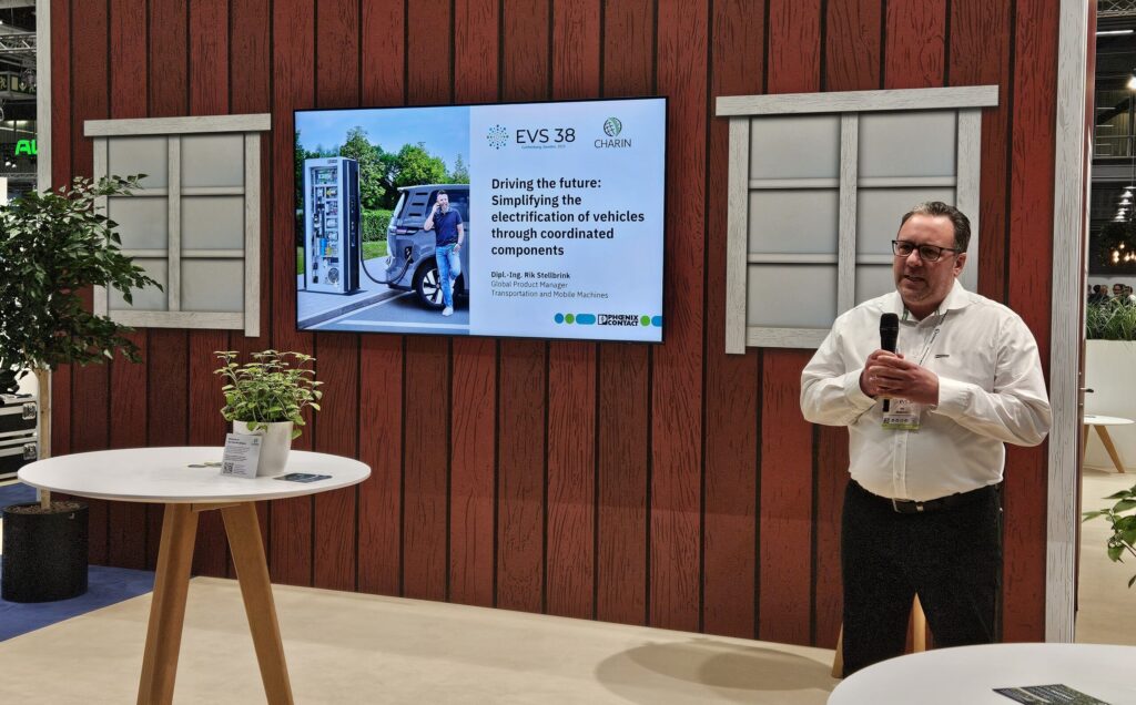 Rik Stellbrink, Product Manager Transportation and Mobile Machines, Phoenix Contact E-Mobility GmbH